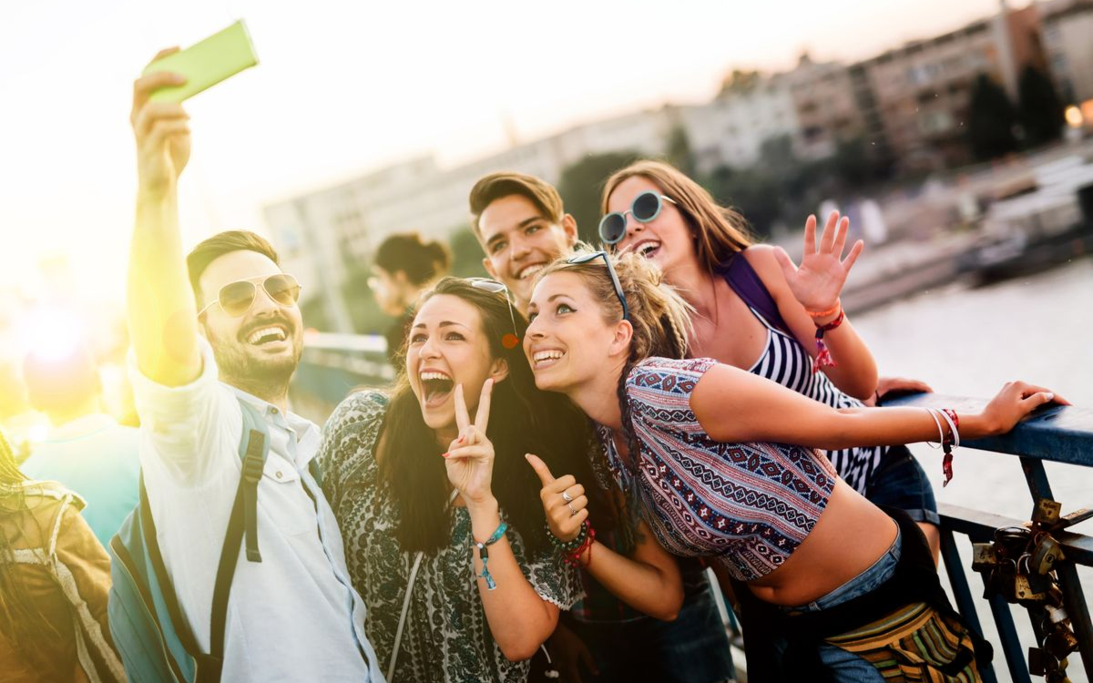 Почему молодежь больше не покупает машины и квартиры