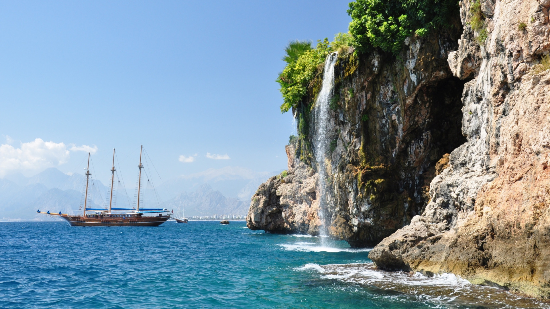 Россияне в лидерстве по покупке жилья в Турции среди иностранцев